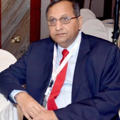 Dr. Azhar Malik, medical specialist endocrinologist and diabetologist with MRCP UK and Dublin